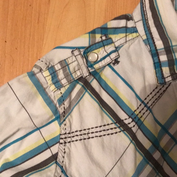 BKE Button Up - Picture 5 of 5